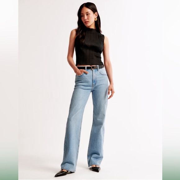 Abercrombie 90s Distressed Relaxed High Rise Jeans - Picture 3 of 11